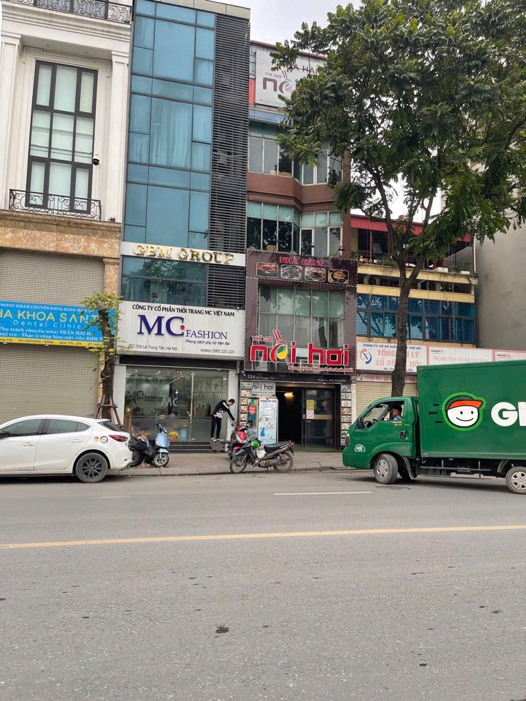 Bán Mặt Phố Bạch Mai, Quận Hai Bà Trưng. DT 86m2 nhà 3 tầng cũ MT rộng giá chỉ 25 tỷ